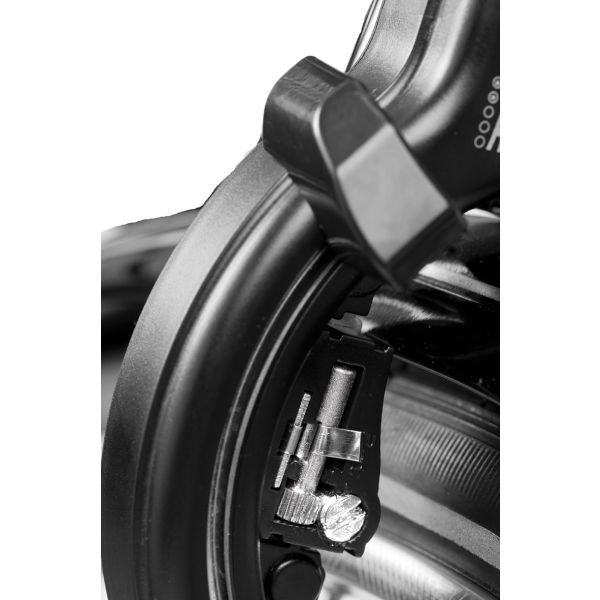 Axa Solid Ringslot - hoher Qualitätsrahmenschlitz, extra breites Öffnen, Kunst 2 Sterne, schwarz - 58 mm