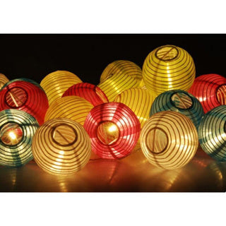 Keine Feuerpartybeleuchtung im Freien. 20 LED-Laternen. IP44-Adapter 240 V 10,75 m.