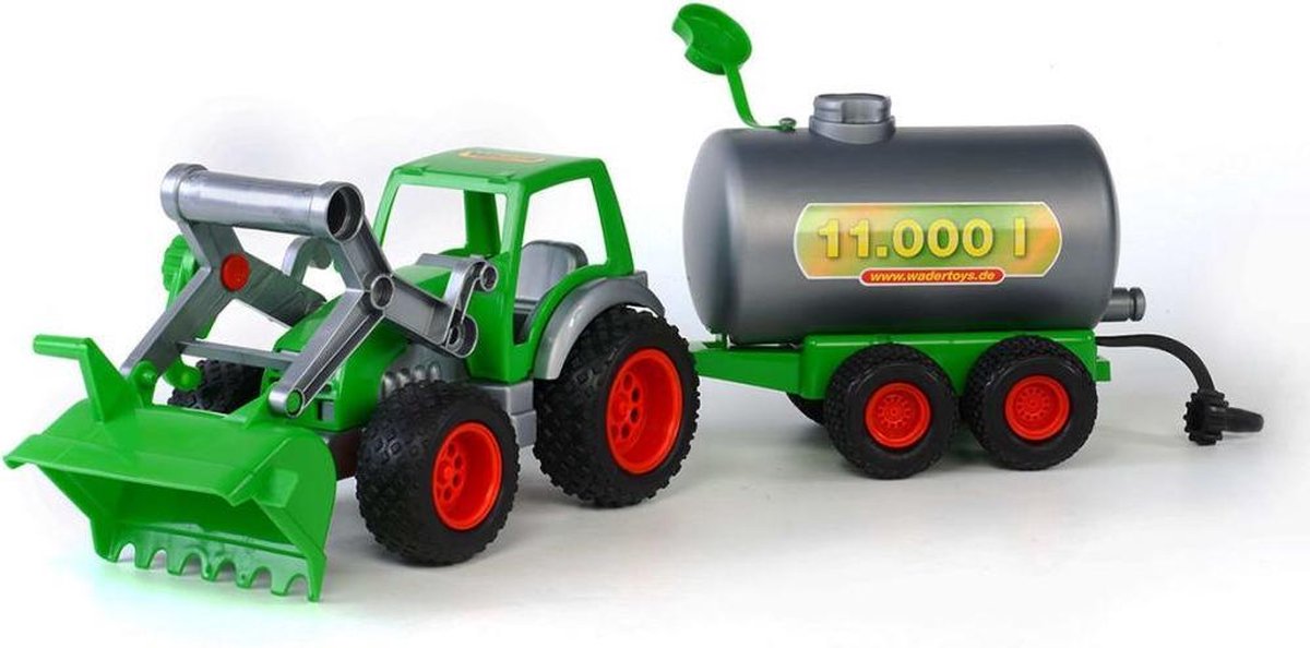Cavallino -Traktor mit Frontlader und Tanker