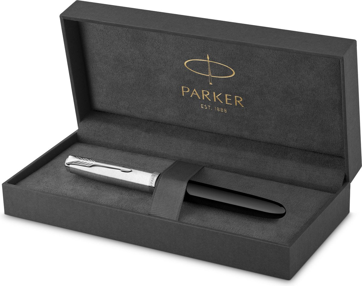 Parker 51 Füllfederhalter | schwarzes Harz | Chromdetail | feine Spitze mit schwarzer Tinte | Geschenkverpackung