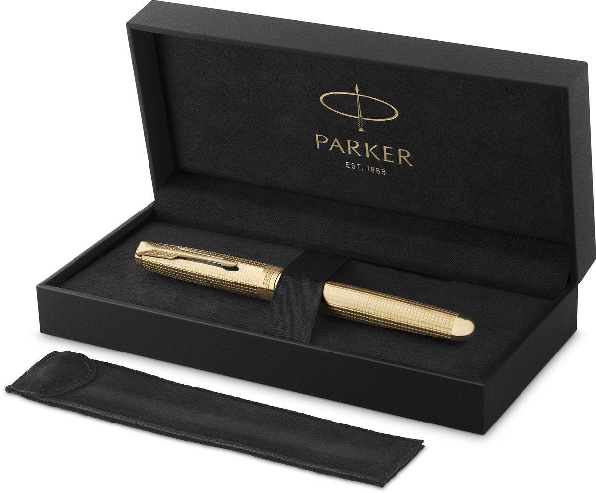 Parker Sonnet Ciselé Special Edition Füllfederhalter, Kappe, Schaft und Details mit Goldfinish, mittelgroß, Feder aus 18-karätigem Massivgold, schwarze Tinte und Konverter