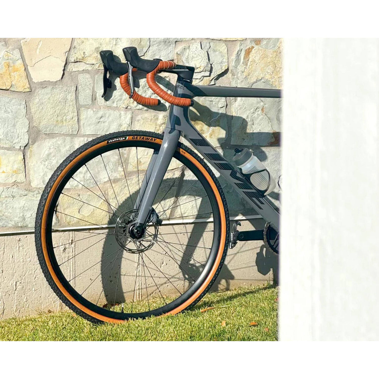 Challenge – Getaway Race Clincher TLR 700x40c Schwarzbraun
