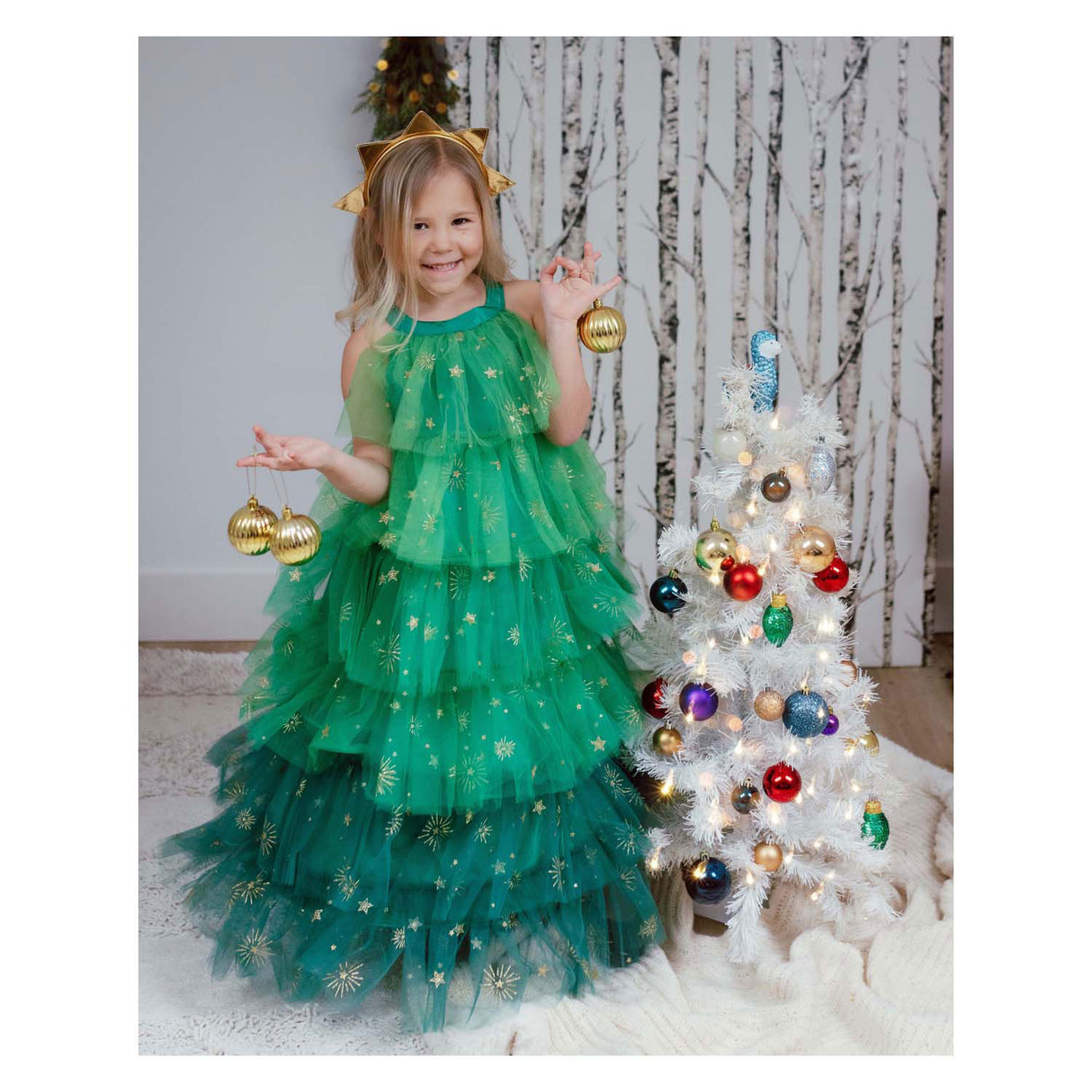 Tolles Weihnachtsbaumkleid mit Stirnband – 5–6 Jahre
