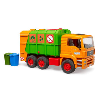 LKW-Mann Müllwagen 50 Jahre alt