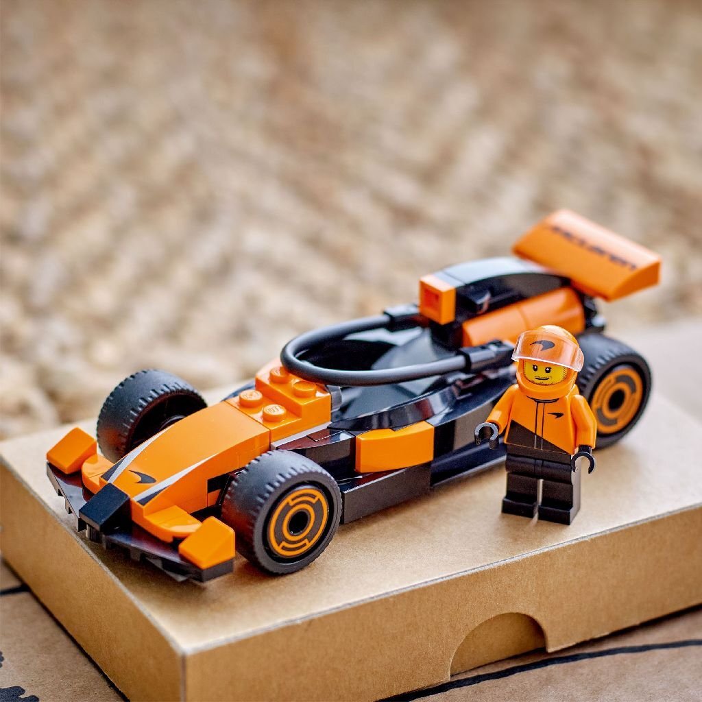 Lego City 60442 F1-Fahrer mit McLaren-Rennwagen
