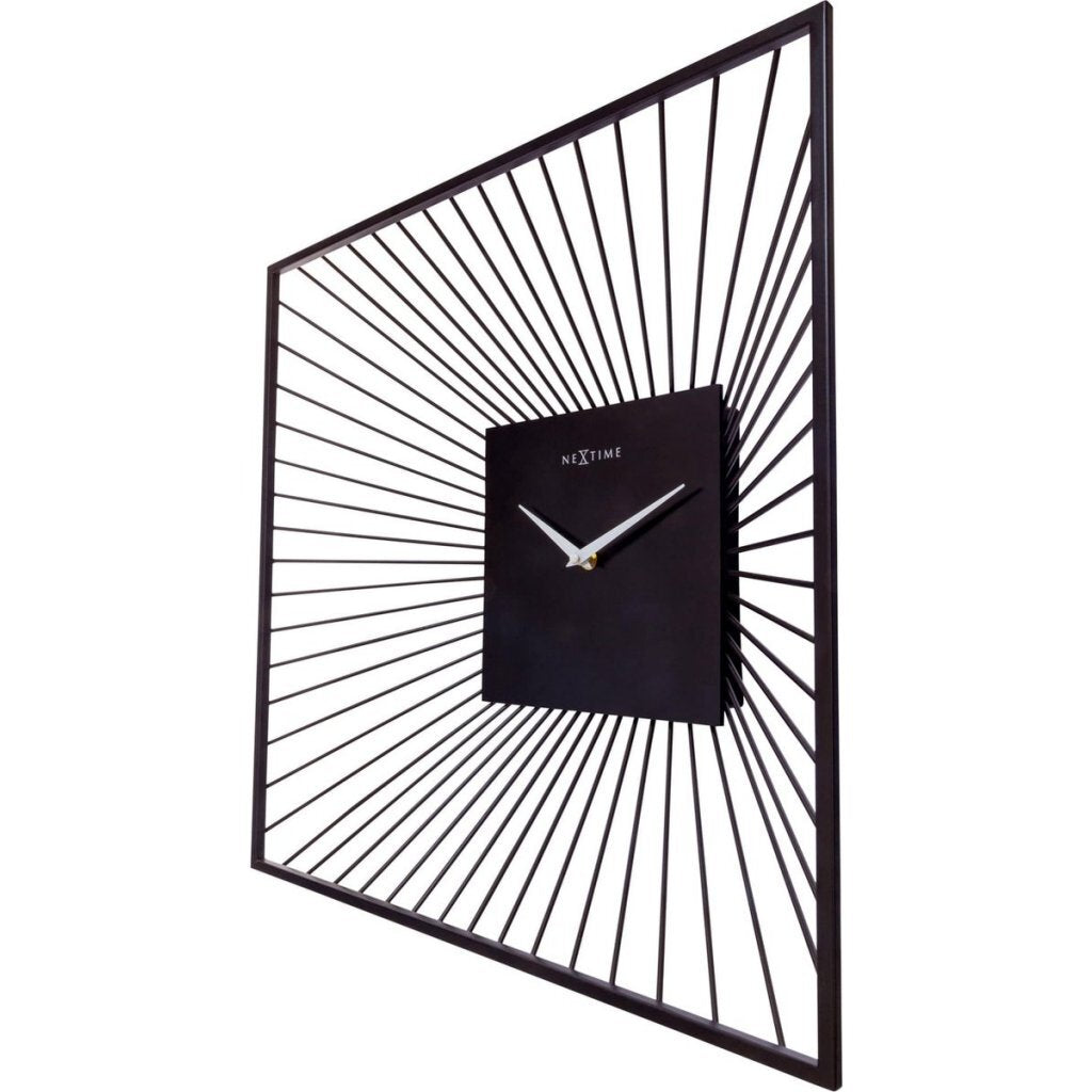 Nexttime Wanduhr quadratisch 45x45x15 cm aus schwarzem Metall