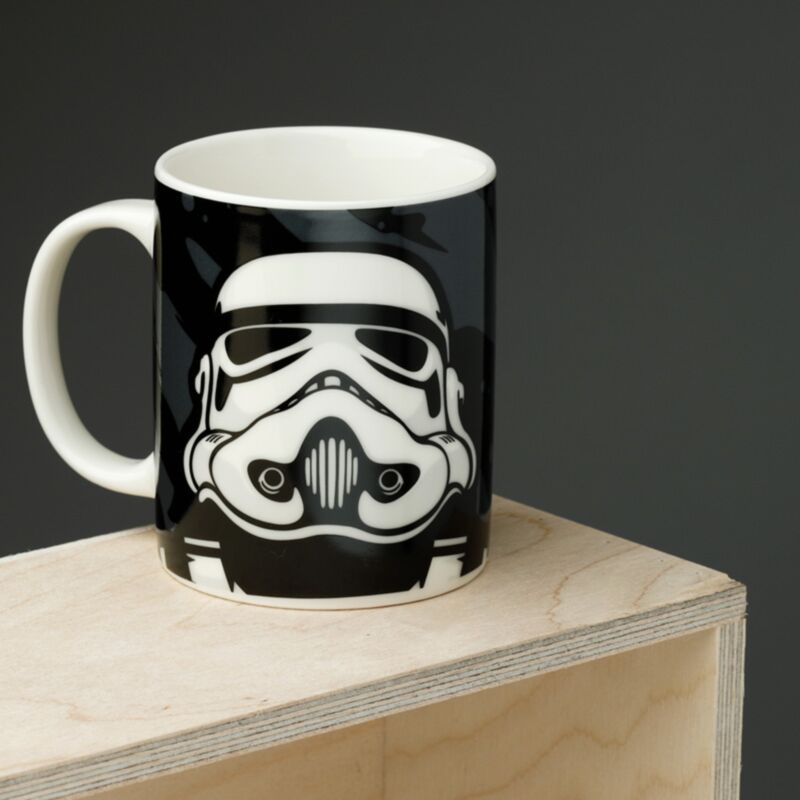 Der originale Stormtrooper-Becher aus schwarzem Porzellan
