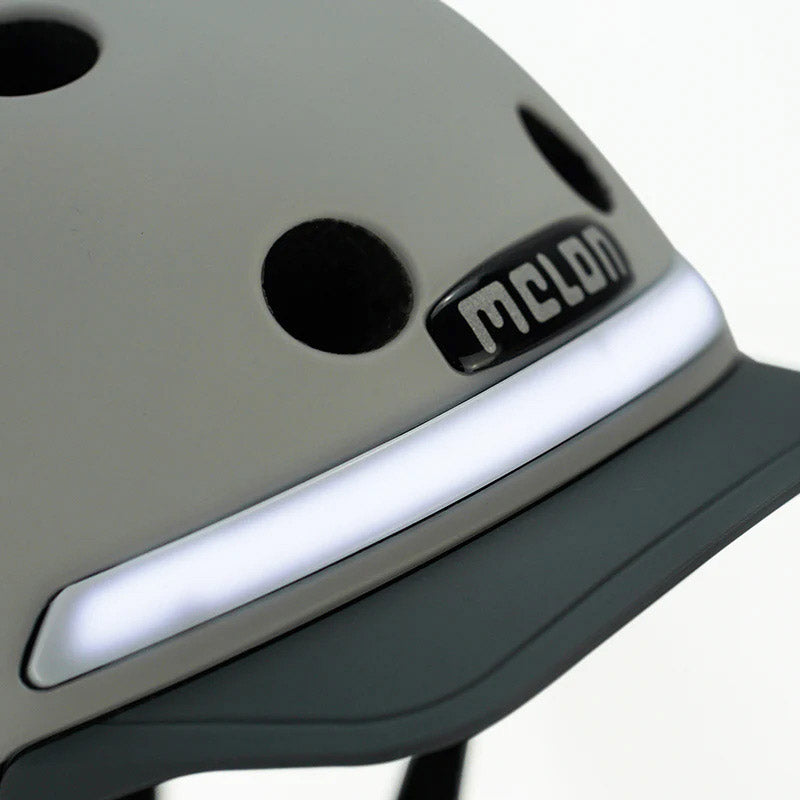 Melonenhelm mit Beleuchtung E-Serie Metropolis XL-XXL