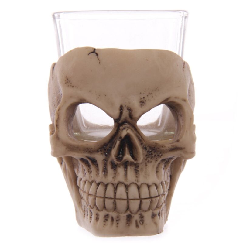 Gruseliges Totenkopf-Schnapsglas