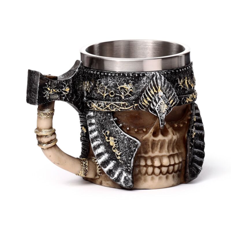 Dekorativer Krug mit bewaffnetem Totenkopf und Axtgriff