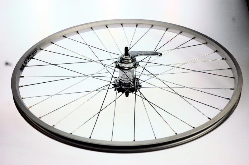 Stahl Hinterrad 24x1.75 Velo Remnaaf