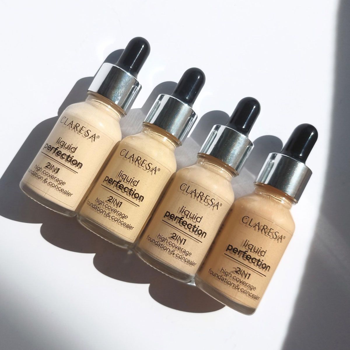 Claresa Liquid Perfection 2-in-1 Concealer und Foundation 104 Nude 18gr.