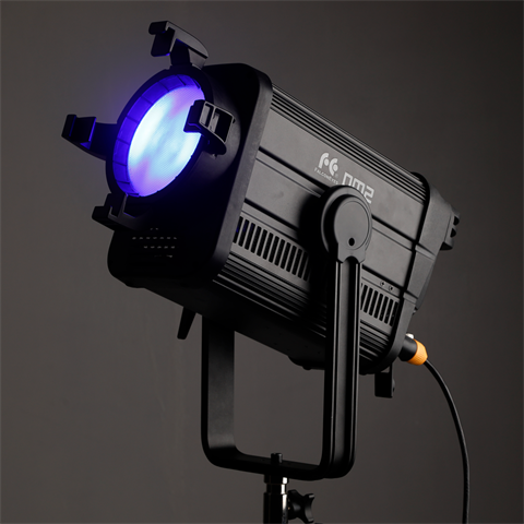 Falcon Eyes RGB führte Fresnel Spot Dimmable DM2 200W