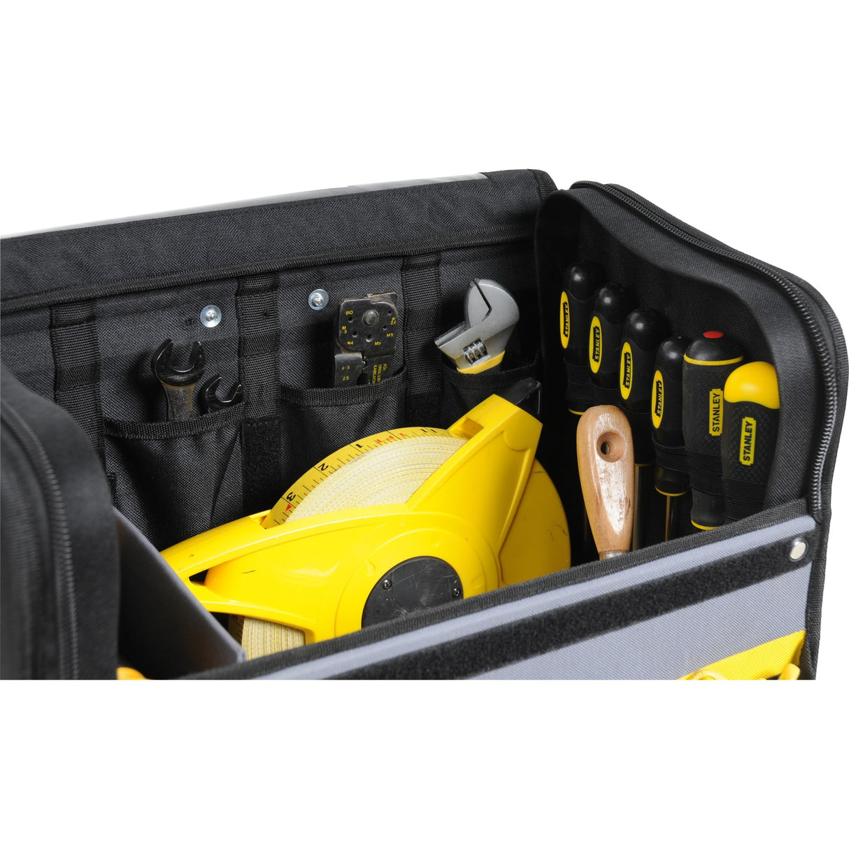 Stanley Toolship Bag 18 mit Rädern