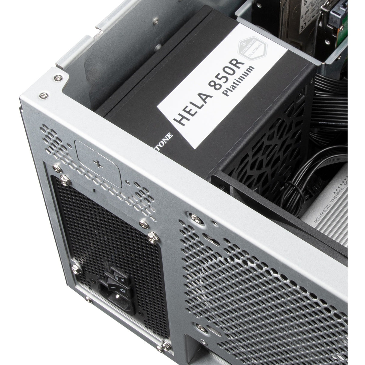 Silverstone RM52