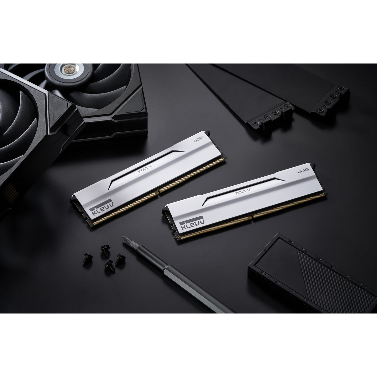 Klevv bolt v 32 gb ddr5-6000 (2x 16 gb) werkgeheugen (wit, kd5agua80-60a300i, xmp 3.0, expo)