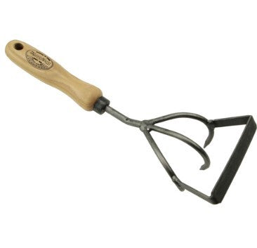 Der Kombi-Grubber von White Products mit Eschenstiel 140 mm entweißt
