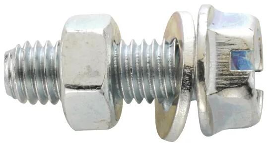 Befestigen Sie die Sechskantschraube des Nippels mit der Sechskant-Scheibenkopfschraube M5 x 20 mm