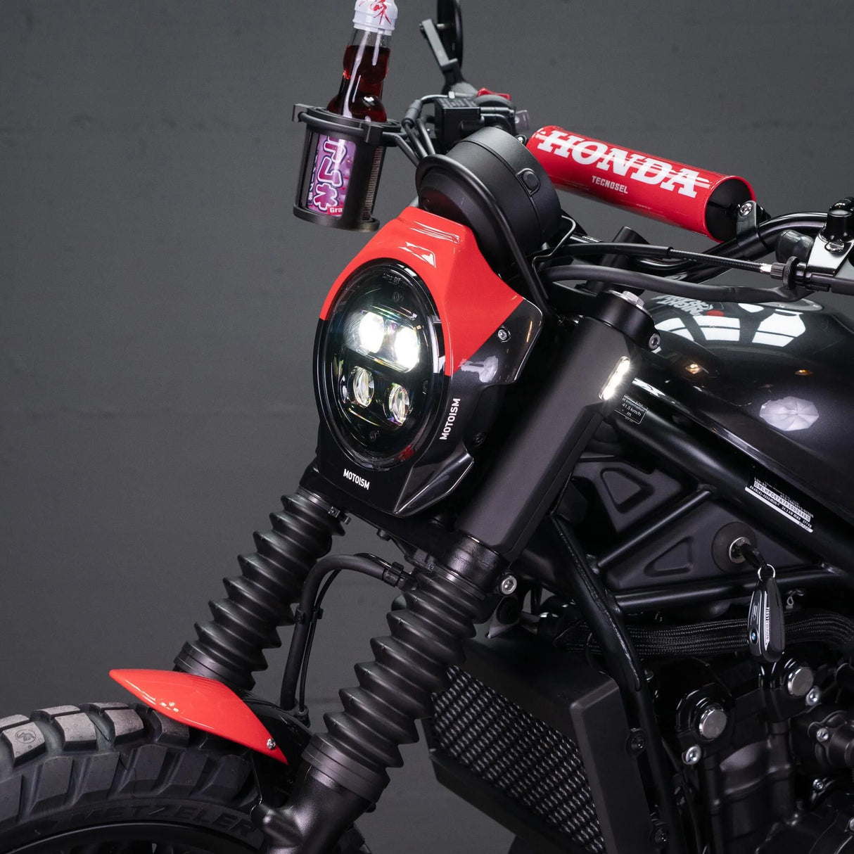 Motoism Blinker der Nightcrawler. Kabelabdeckung mi Blinker Typ drei ho