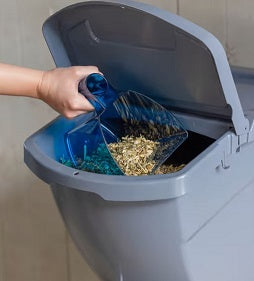 Producten stapelbare voerton met deksel 40l