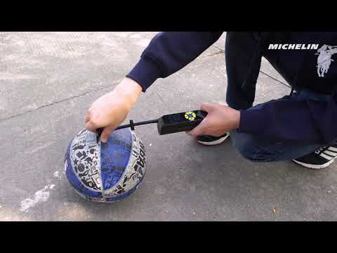 Michelin-Display mit Mini-Akku-Kompressor (6)