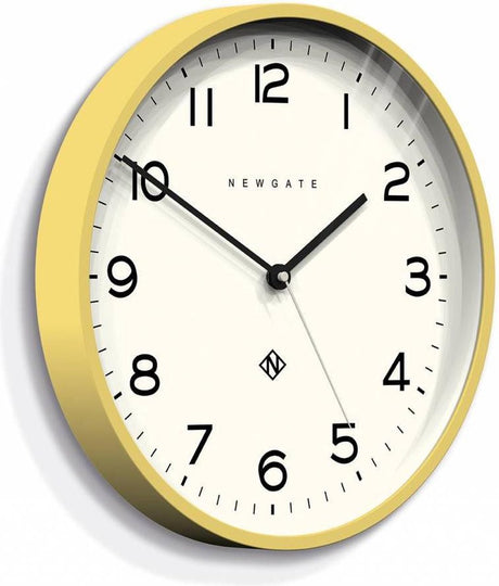 Newgate Wanduhr Nummer drei echo gelb