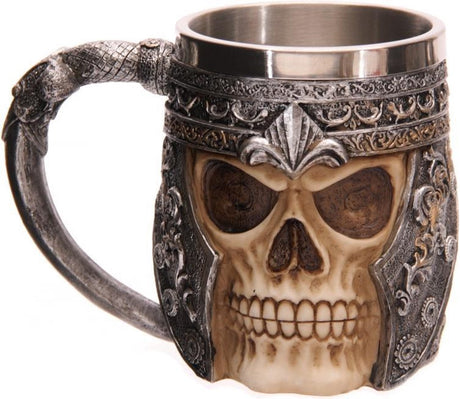 Dekorative Tasse mit Totenkopf-Krieger