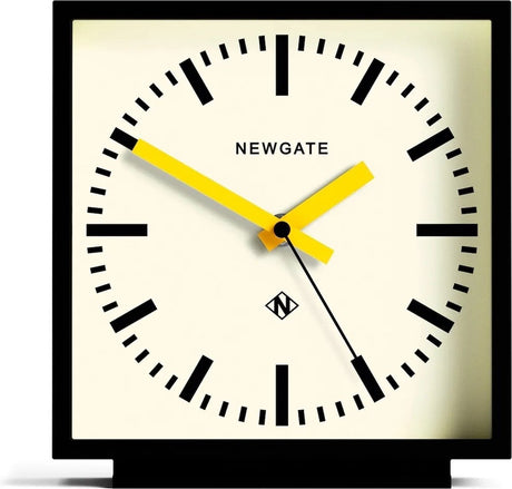 Newgate Amp Railway – Standuhr – schwarz mit gelben Zeigern
