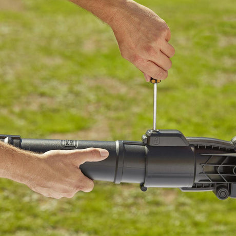 Black+Decker 3000 W Gartenreiniger mit Rucksacksystem + Zubehör – beblv301-qs
