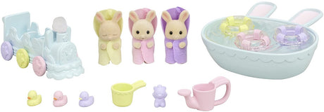 Sylvanian Family 5707 Triplets Baby Cream Rabbit Badespielset – inklusive 3 samtweichen Babyspielfiguren
