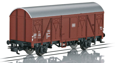 Märklin nimmt gedeckten Güterwagen in Betrieb