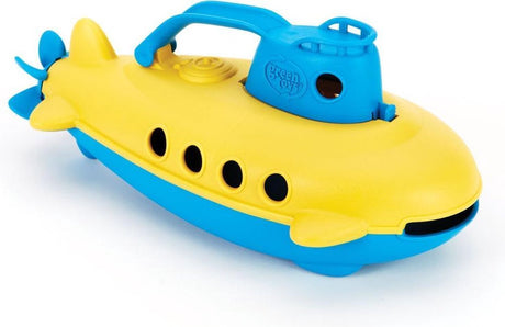 Grünes Spielzeug U-Boot gelb mit blauem Griff -