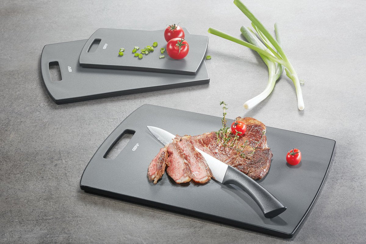 Gefu Levoro Schneidebrett – 31 x 21,5 cm – antibakteriell – spülmaschinenfest – Kunststoff – Grau