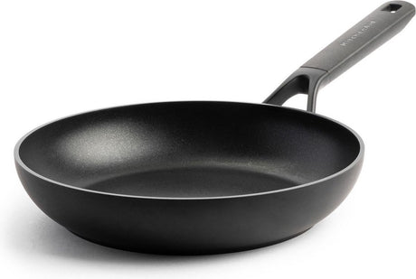 Klassische Bratpfanne aus geschmiedetem Aluminium von Kitchenaid, ø24 cm, Schwarz, Induktion, antihaftbeschichtet, PFAS-frei