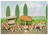 Goki Puppenhausmöbel Serie 2: 9-teilige Gartenmöbel, für Puppe