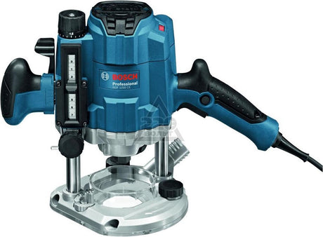 Bosch bovenfreesmachine gof 1250 ce (19mm moersleutel, centreerstift 8mm, 17mm kopieerhuls, parralelgeleider, sds kopieer huls)