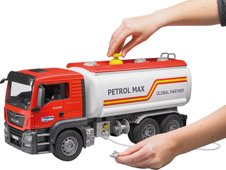 BRUDER CAR TRACK TANKER MANN