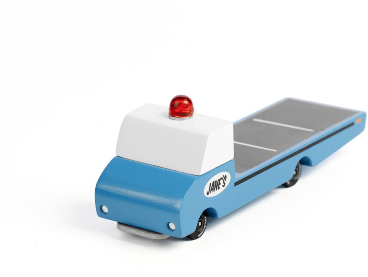 Candylab Spielzeugauto Abschleppwagen Jane's Abschleppwagen aus mehrfarbigem Holz.