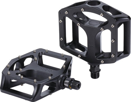 Bbb Cycling Mountain High Satz Fahrradpedale MTB – Plattformpedale – rutschfeste Mountainbike-Pedale – mattschwarz – Fahrradpedale – flache Pedale – bpd-32
