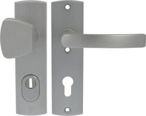 Axa veiligheidsbeslag duwer-kruk - kortschild - pc72 - type 6675-51 - met kerntrekbeveiliging - skg*** - rvs