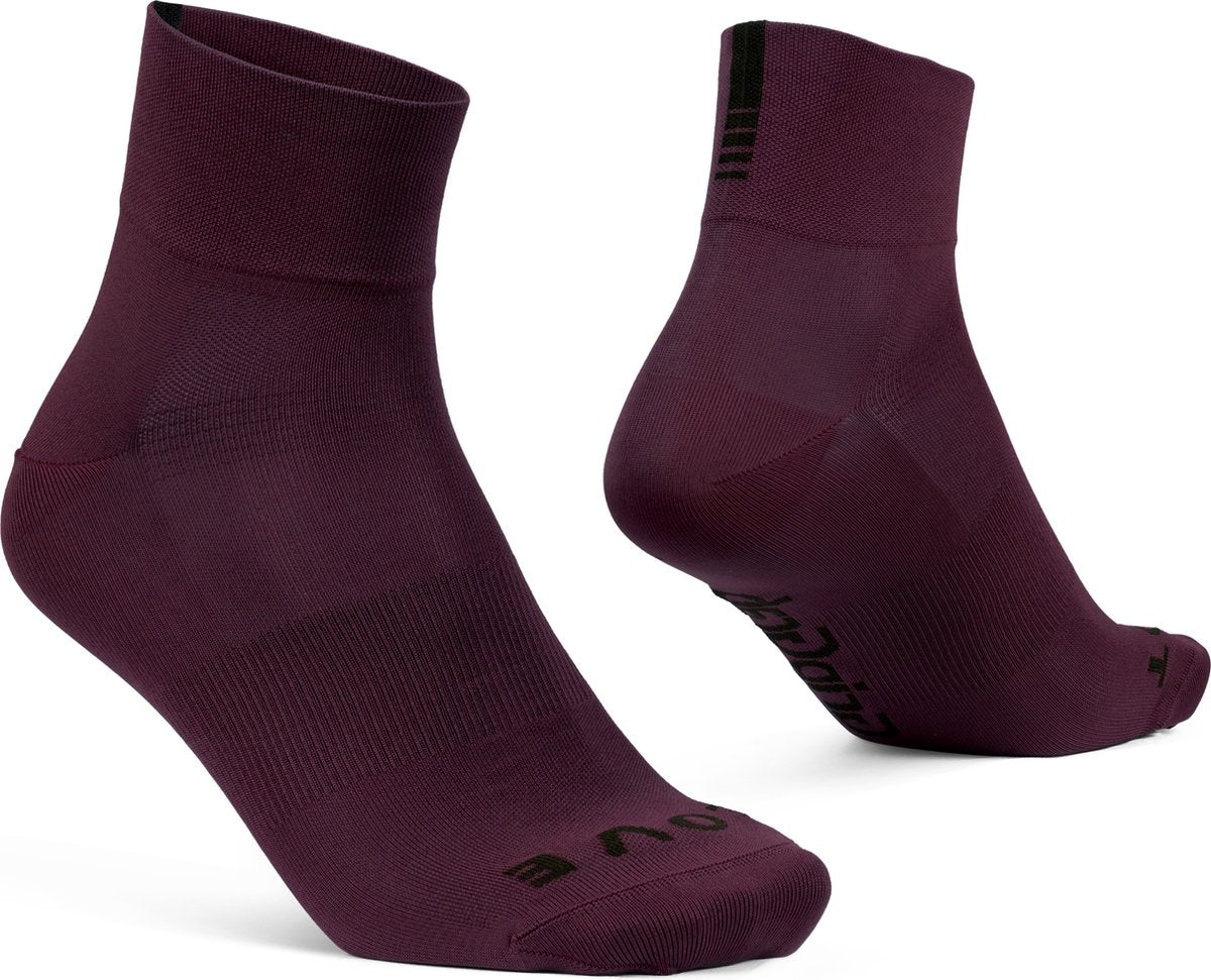 Gripgrab – leichte SL Short Performance Sommer-Radsocken 1 Paar Coolmax-Radsocken Low Cut – Dunkelrot – Unisex – Größe L (44-47)