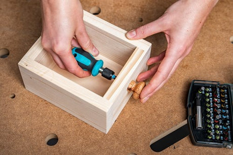 Wolfcraft Handschraubendreher | mit Bitaufzeichnung | kurz | 76mm | 1 Stück - 1239000