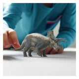 Schleich Dinosaurierspielzeug Triceratops mit beweglichem Kopf.