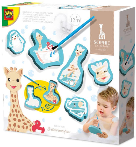 Ses sophie la girafe mit Wasser in der Badewanne färben