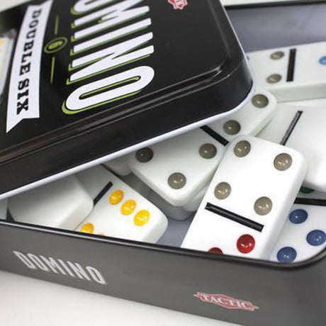 Tactic Domino Double Six – Brettspiel – Luxusdose – klassisches Dominospiel mit farbigen Steinen – ab 7 Jahren – 2 oder mehr Spieler