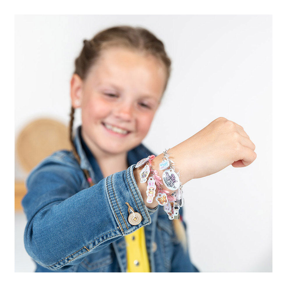 Totum na!na!na! Überraschungs-Charm-Armbänder