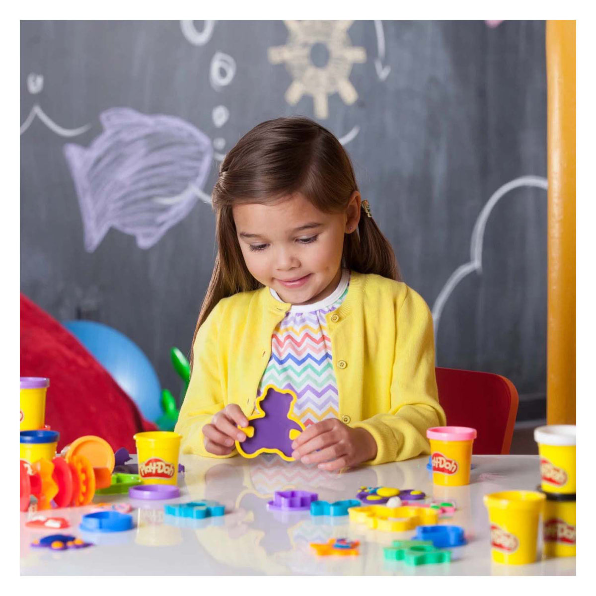 Hasbro Play-Doh-Werkzeugset mit +30 Teilen und 10 Tontöpfen