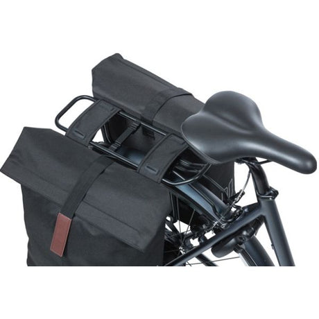 Basilikum -Stadt -Doppelfahrradbeutel - Wasser -Repellent Polyester - Schwarz - Universal Bridge System - 28-32L
