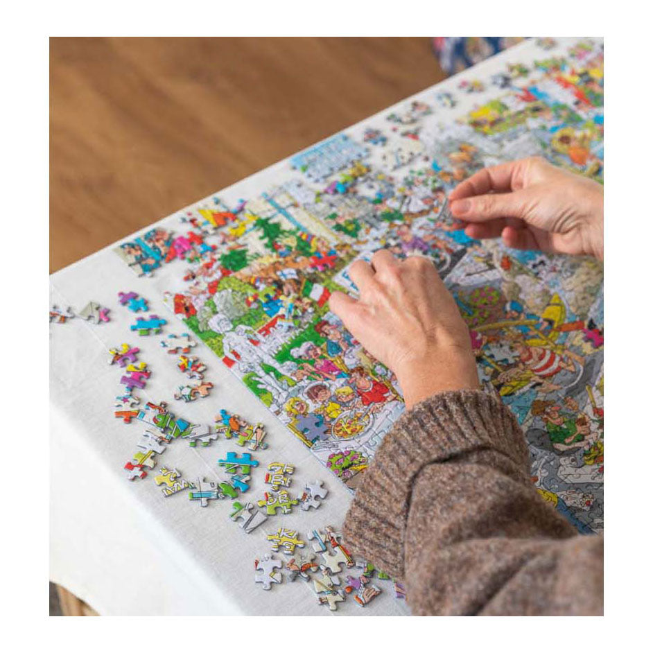 Jumbo-Puzzle von Jan van Haasteren – Freitag, der 13., 1000 Teile.