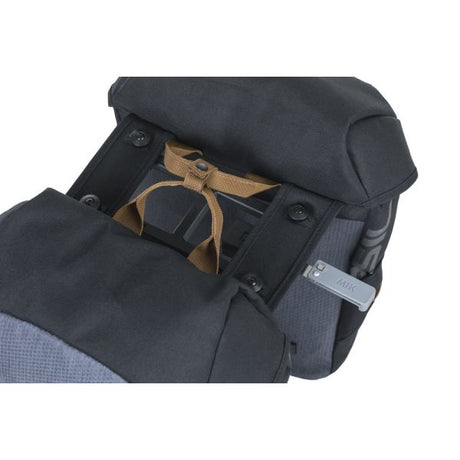 Basil Doppelte Fahrradtasche Miles Mik 34 Liter 13 x 26 x 35 cm – Schwarzgrau